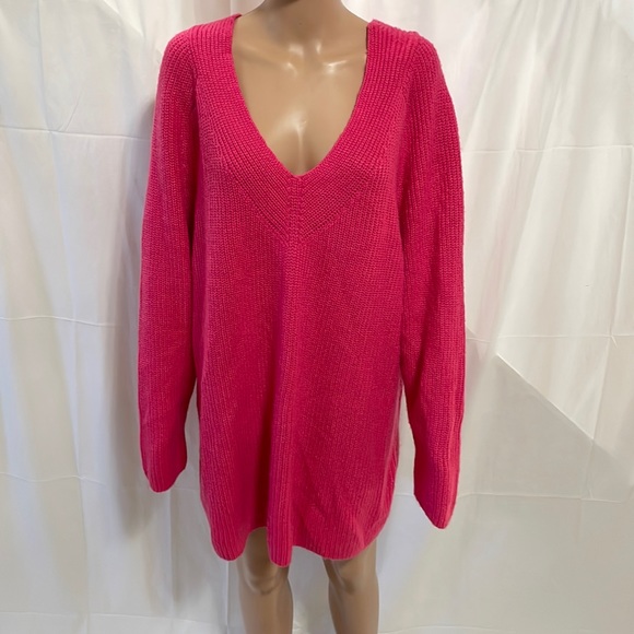 Lucky Brand Ribbed V-Neck Sweater - Picture 2 of 7